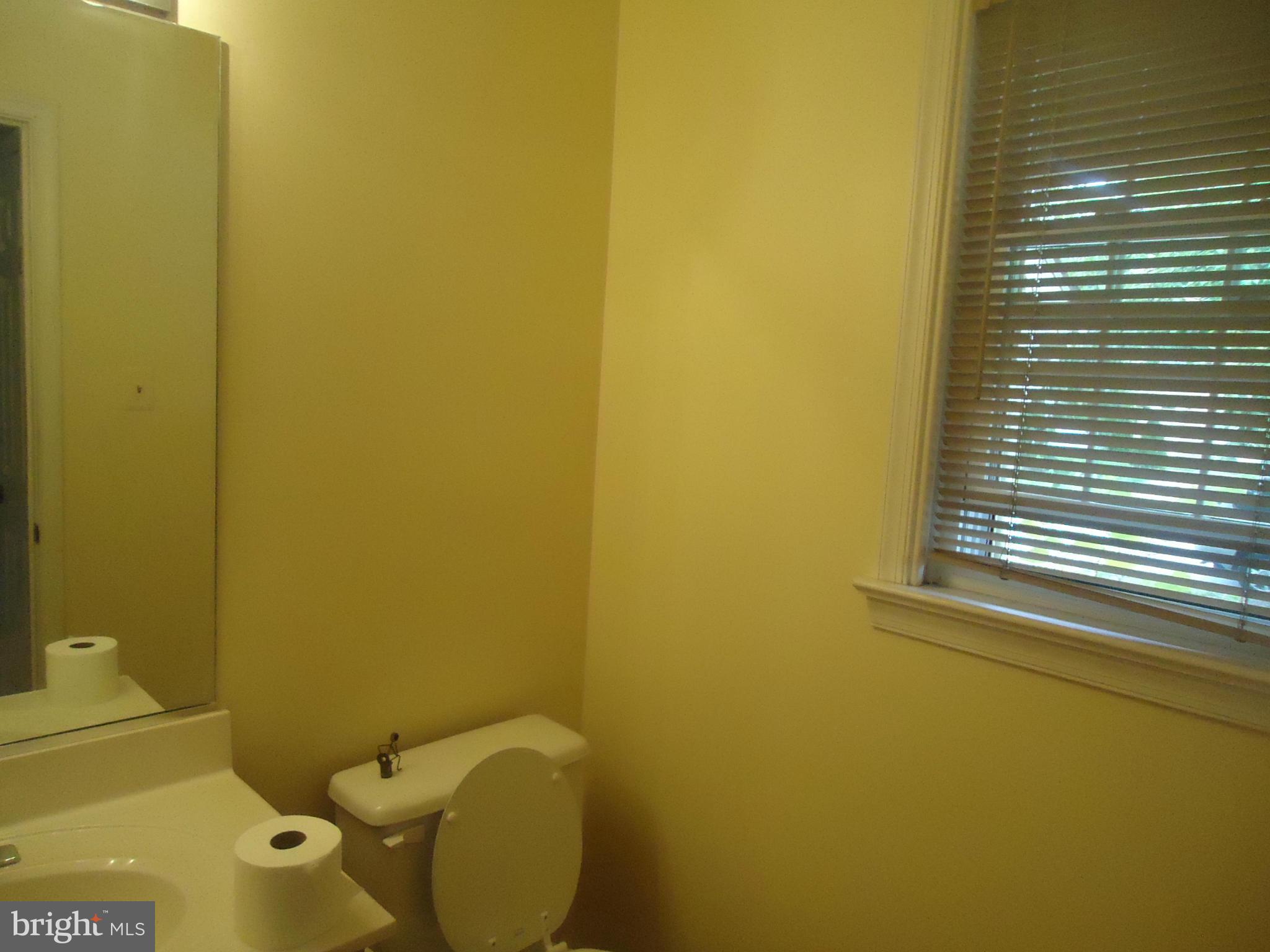 LAUREL LAKES - Residential