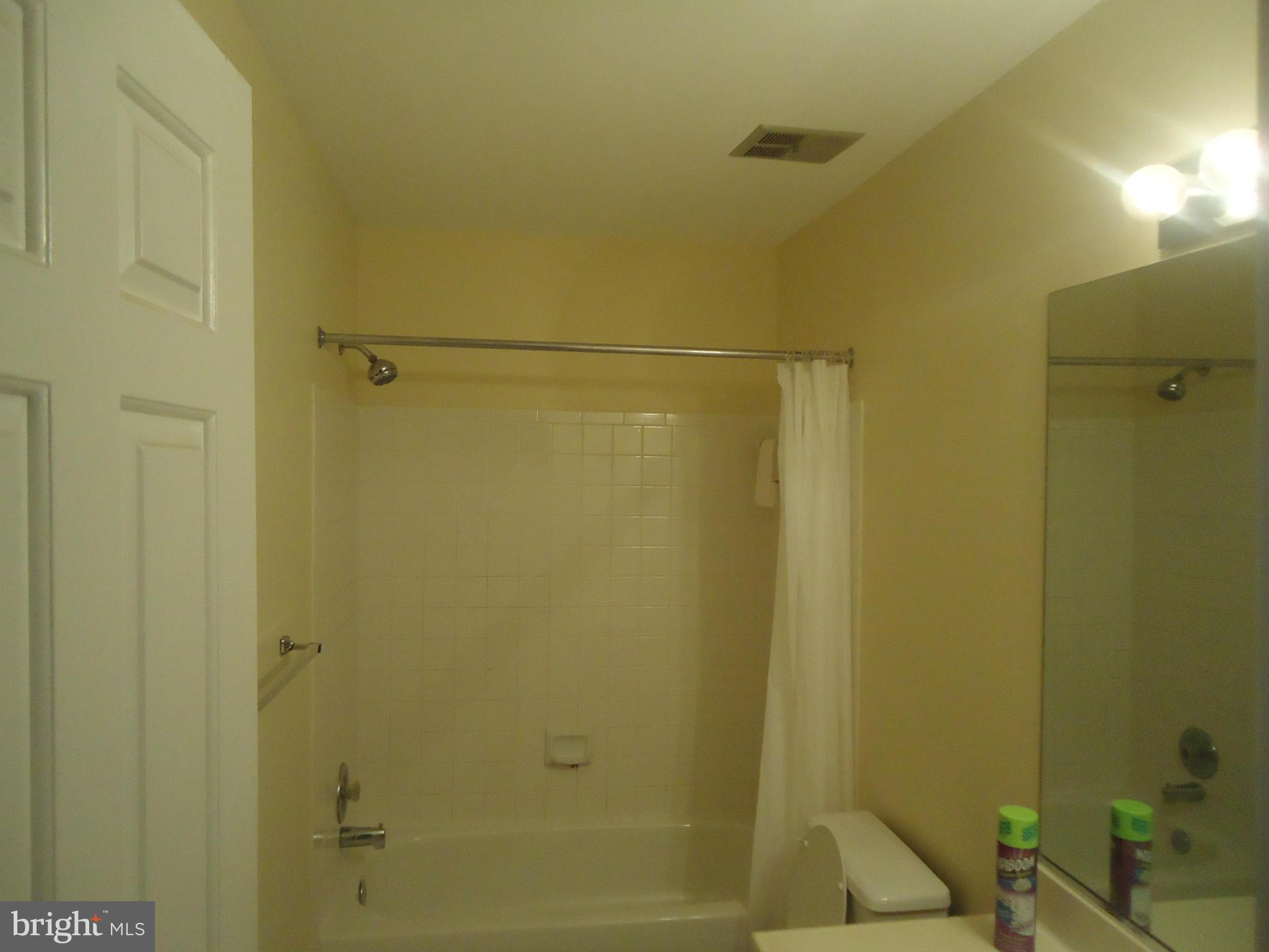 LAUREL LAKES - Residential