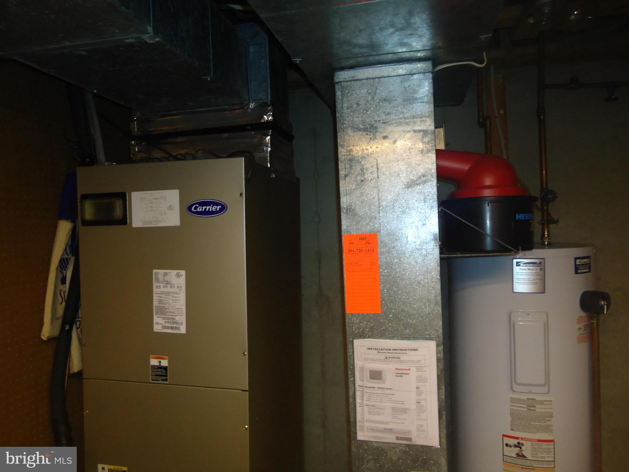 LAUREL LAKES - Residential