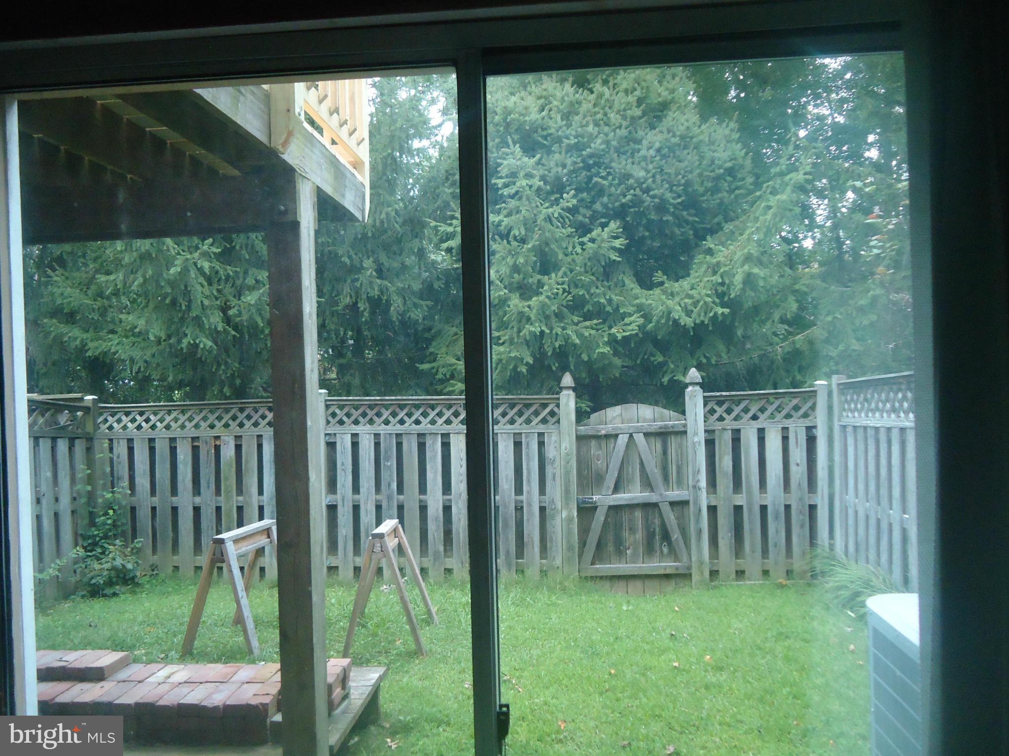 LAUREL LAKES - Residential