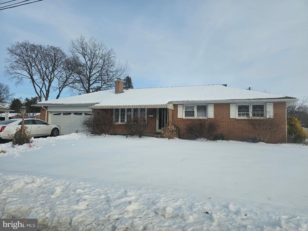 Photo of 2370 Loucks Road, YORK, PA 17408 (MLS # PAYK2097542)