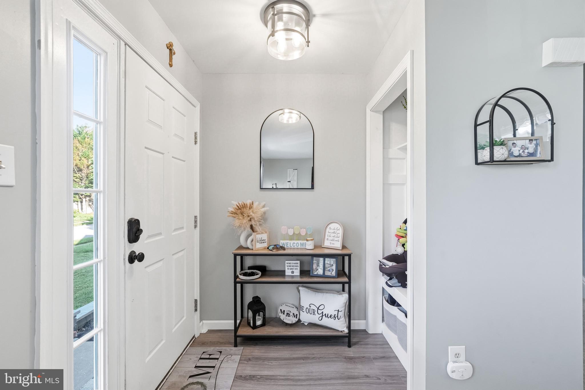 10 W VIOLETTE DRIVE