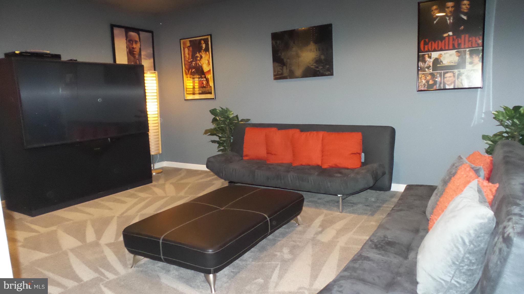 VILLAS AT SNOWDEN OVERLOOK - Residential