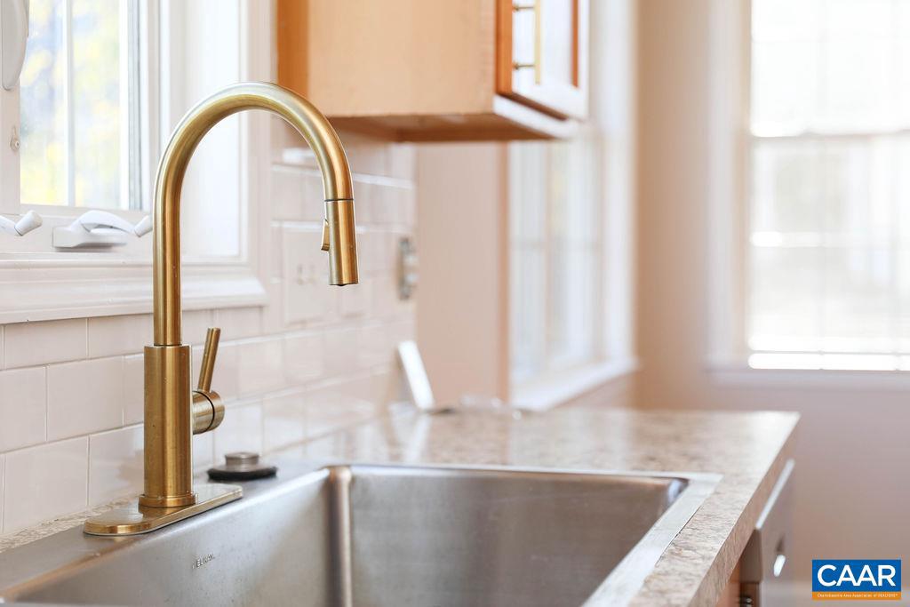 CHARLESTON PARK - Residential