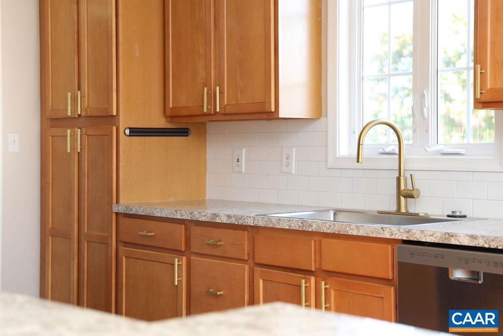 CHARLESTON PARK - Residential