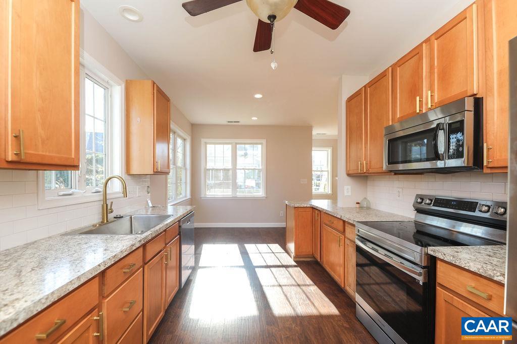 CHARLESTON PARK - Residential