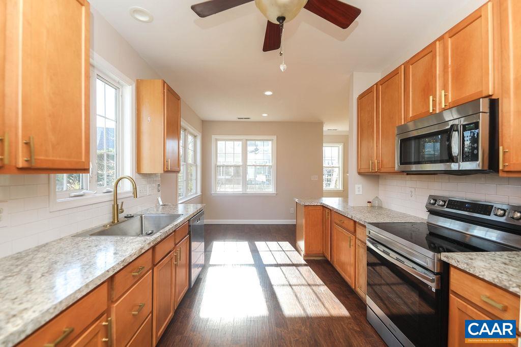 CHARLESTON PARK - Residential