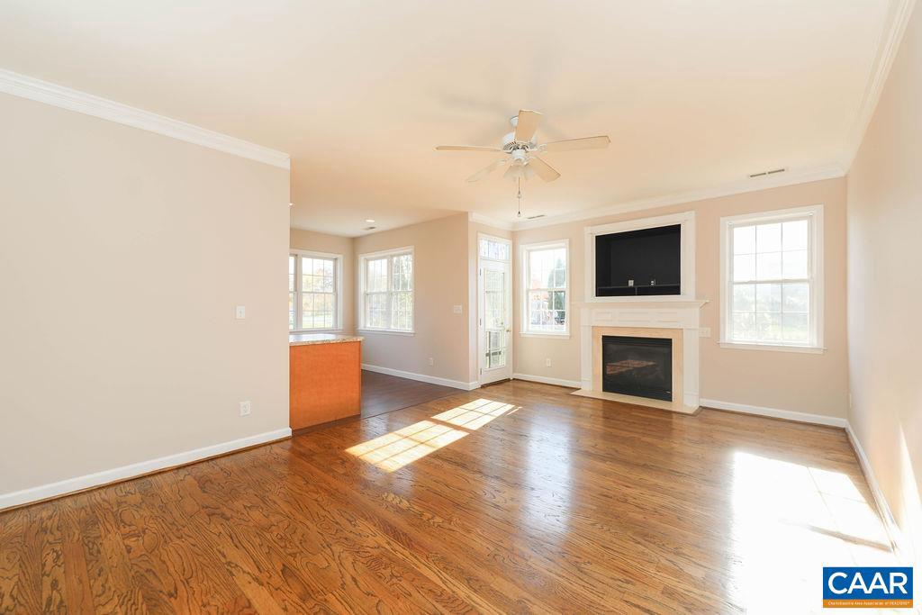 CHARLESTON PARK - Residential