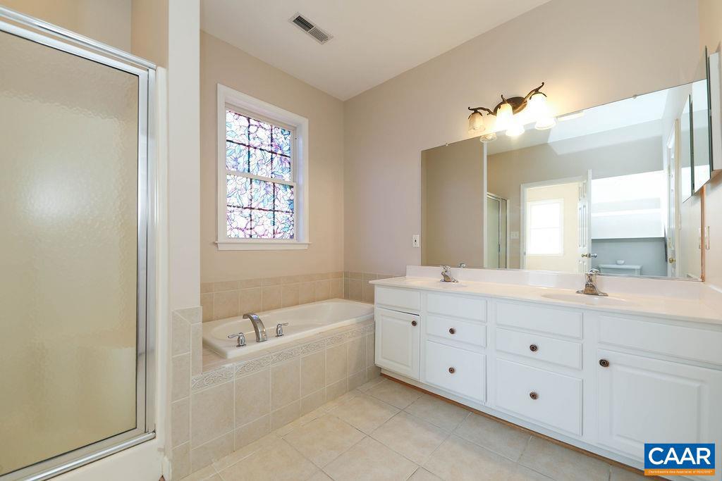 CHARLESTON PARK - Residential