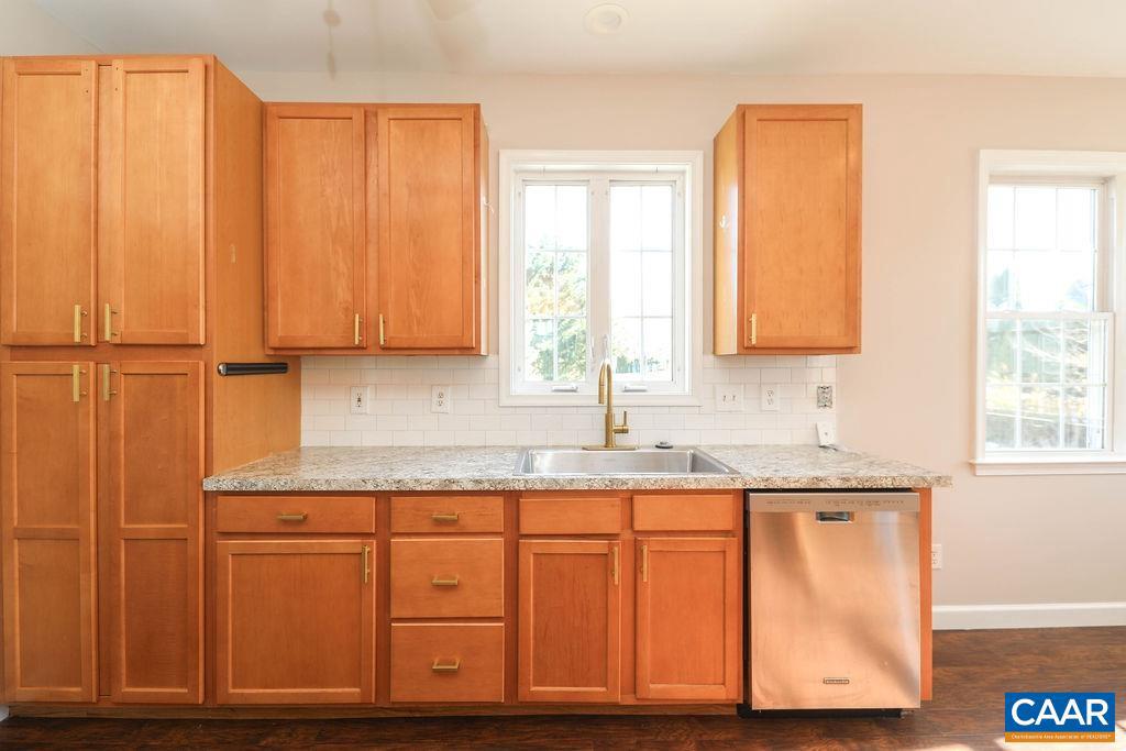 CHARLESTON PARK - Residential