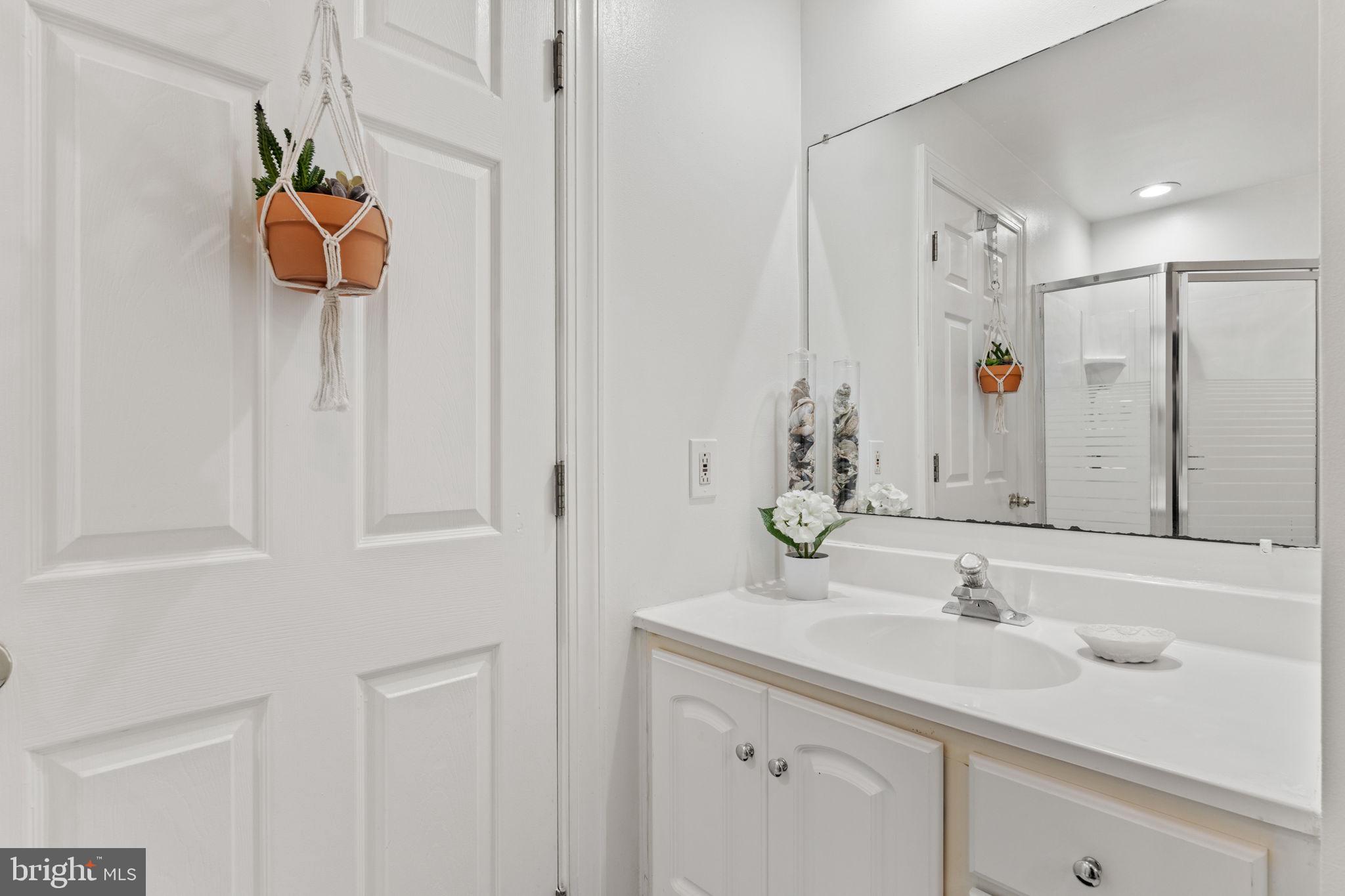 KINGS BRIDGE - Residential