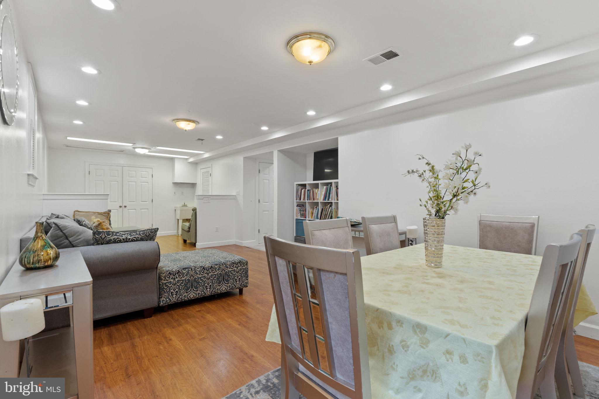 KINGS BRIDGE - Residential