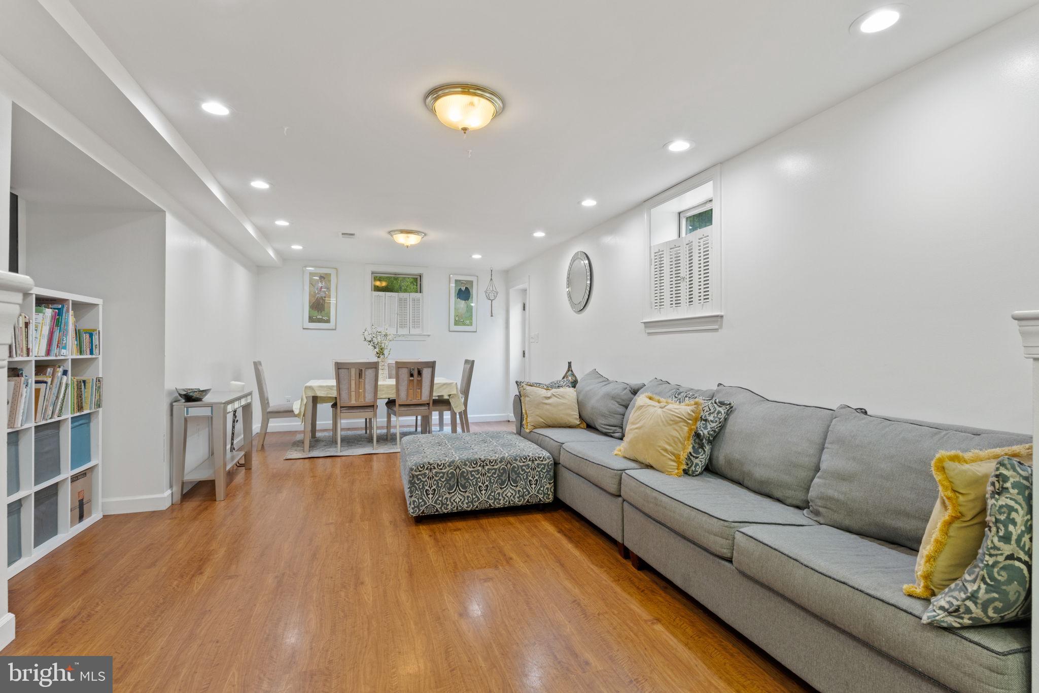 KINGS BRIDGE - Residential