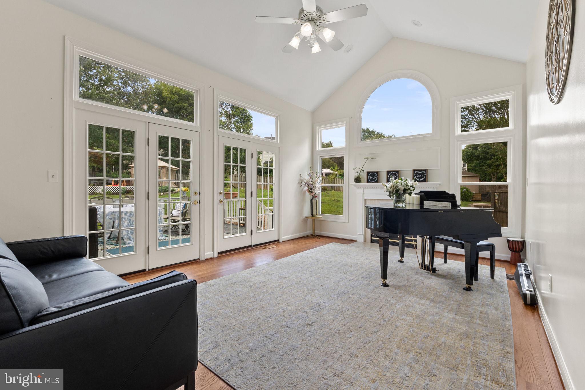 KINGS BRIDGE - Residential