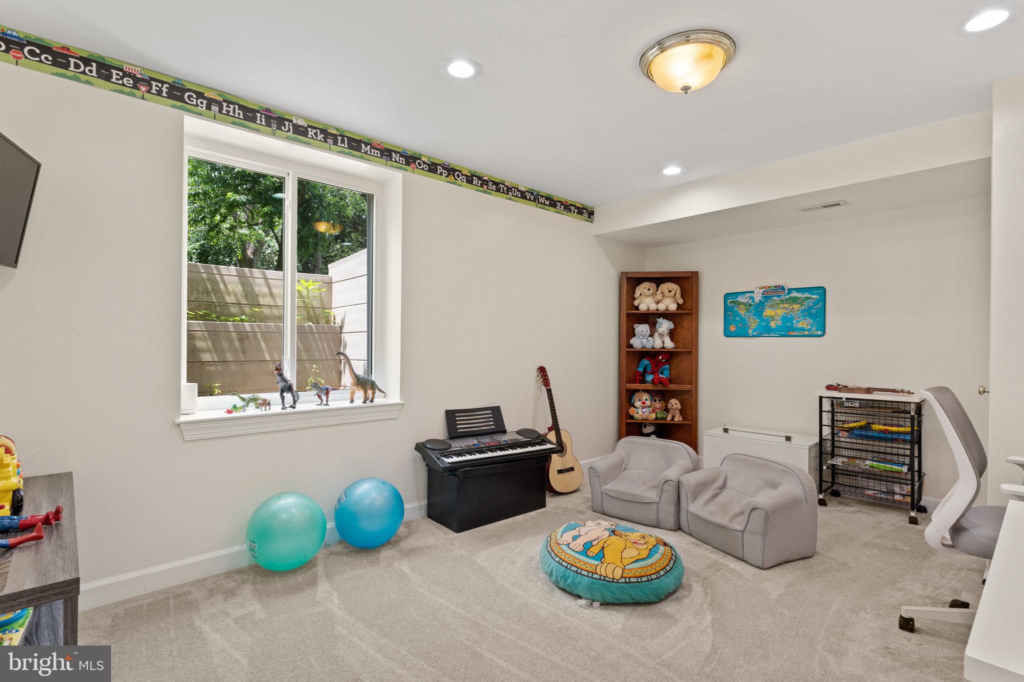 KINGS BRIDGE - Residential