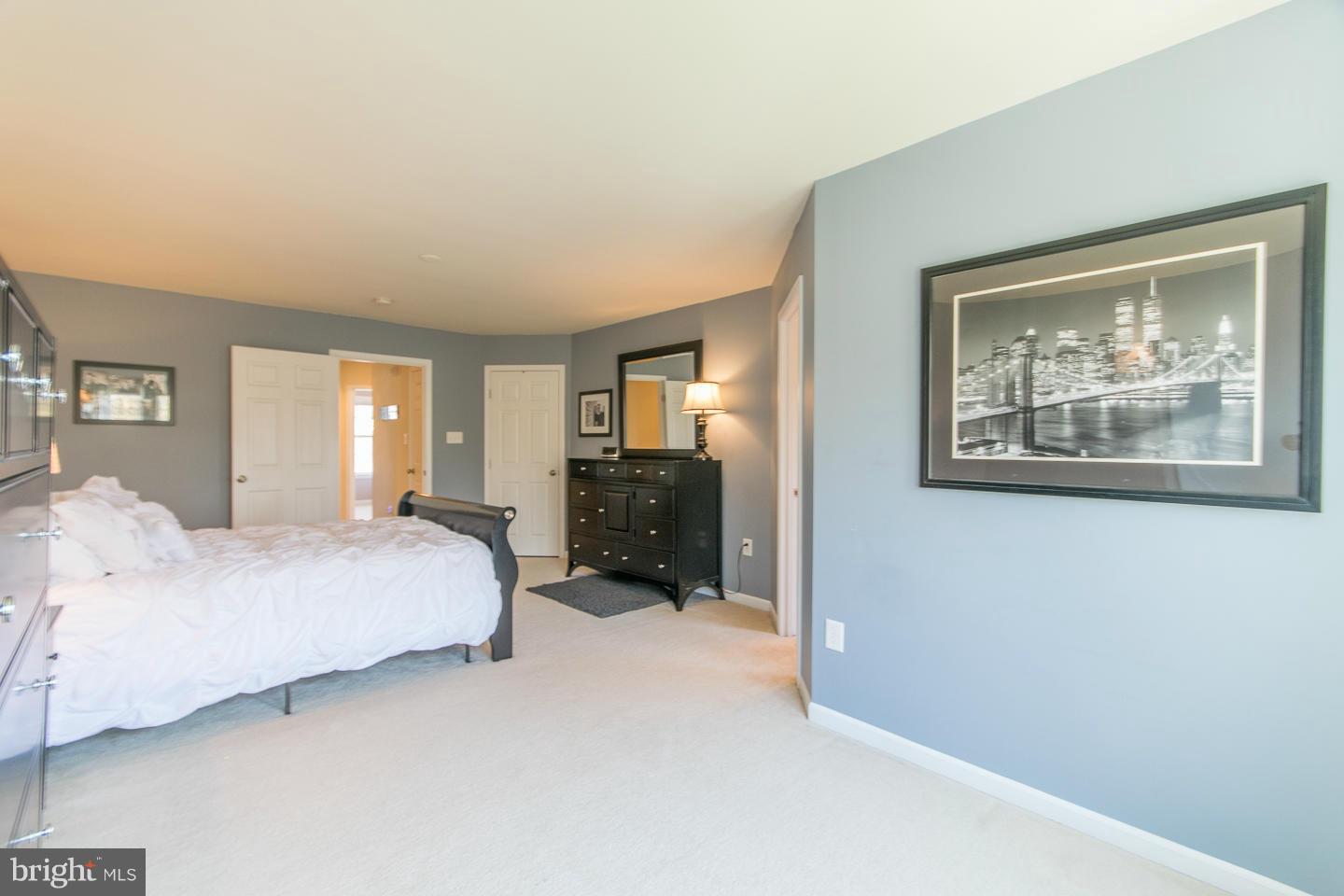 BROOKFIELD - Residential