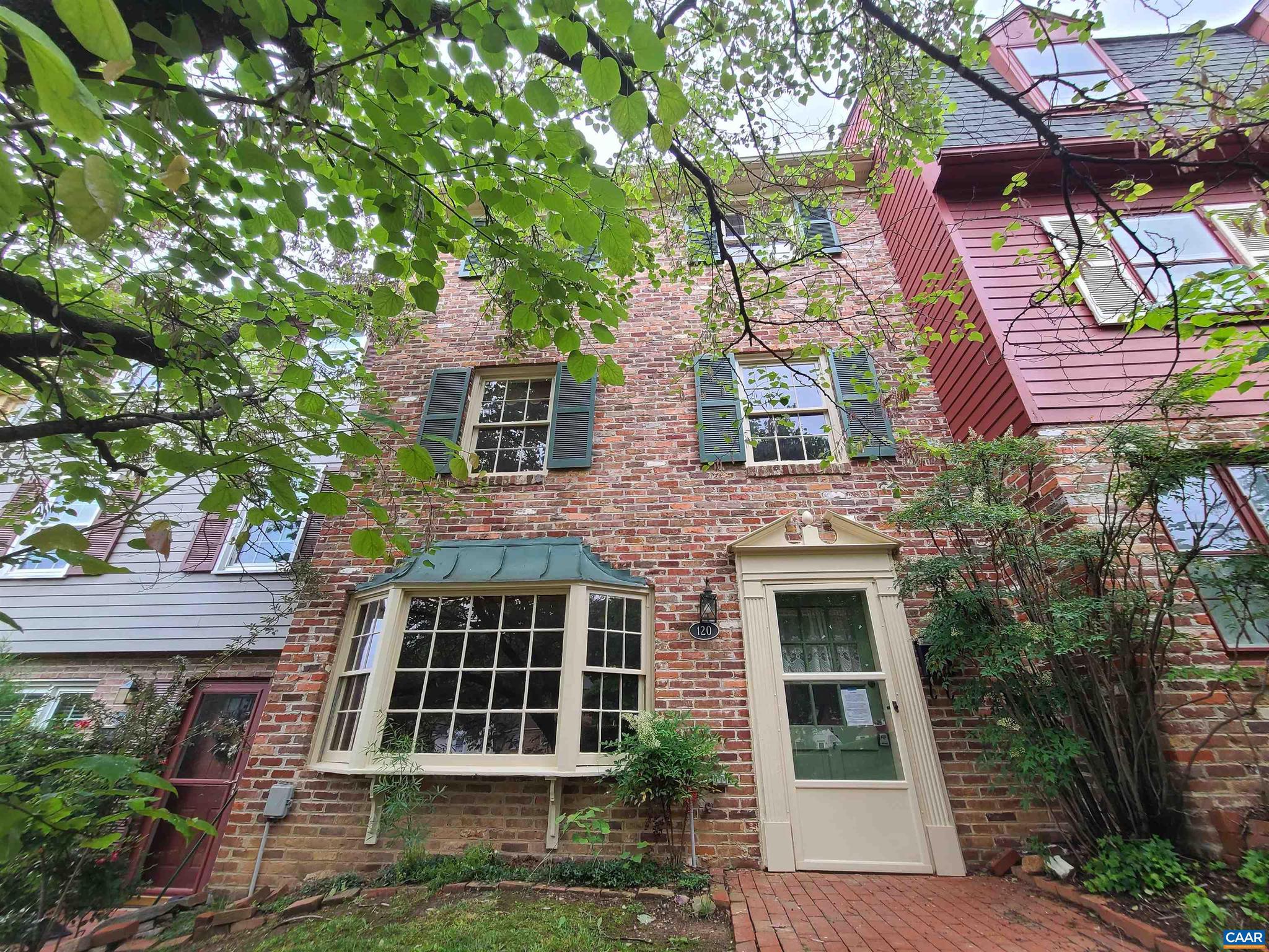 4BR/3.5BA TOWNHOME IN DESIRABLE GEORGETOWN GREEN NEIGHBORHOOD! With nearly 1,400sf of space, this home features a traditional layout with a finished basement, providing additional living space and flexibility. The property includes a private courtyard, ideal for outdoor relaxation or entertaining. Residents of Georgetown Green enjoy access to community amenities and a location convenient to local schools, shopping, and dining options. This home presents an excellent opportunity for those looking to customize a space to their preferences in a well-established neighborhood.