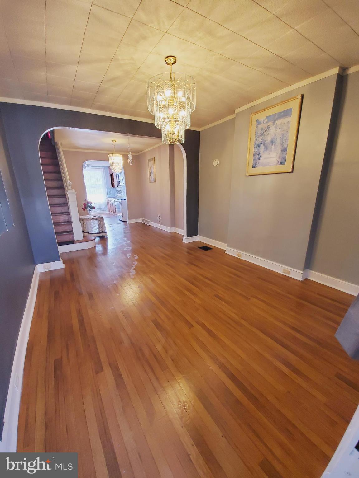 ELLWOOD PARK - Residential