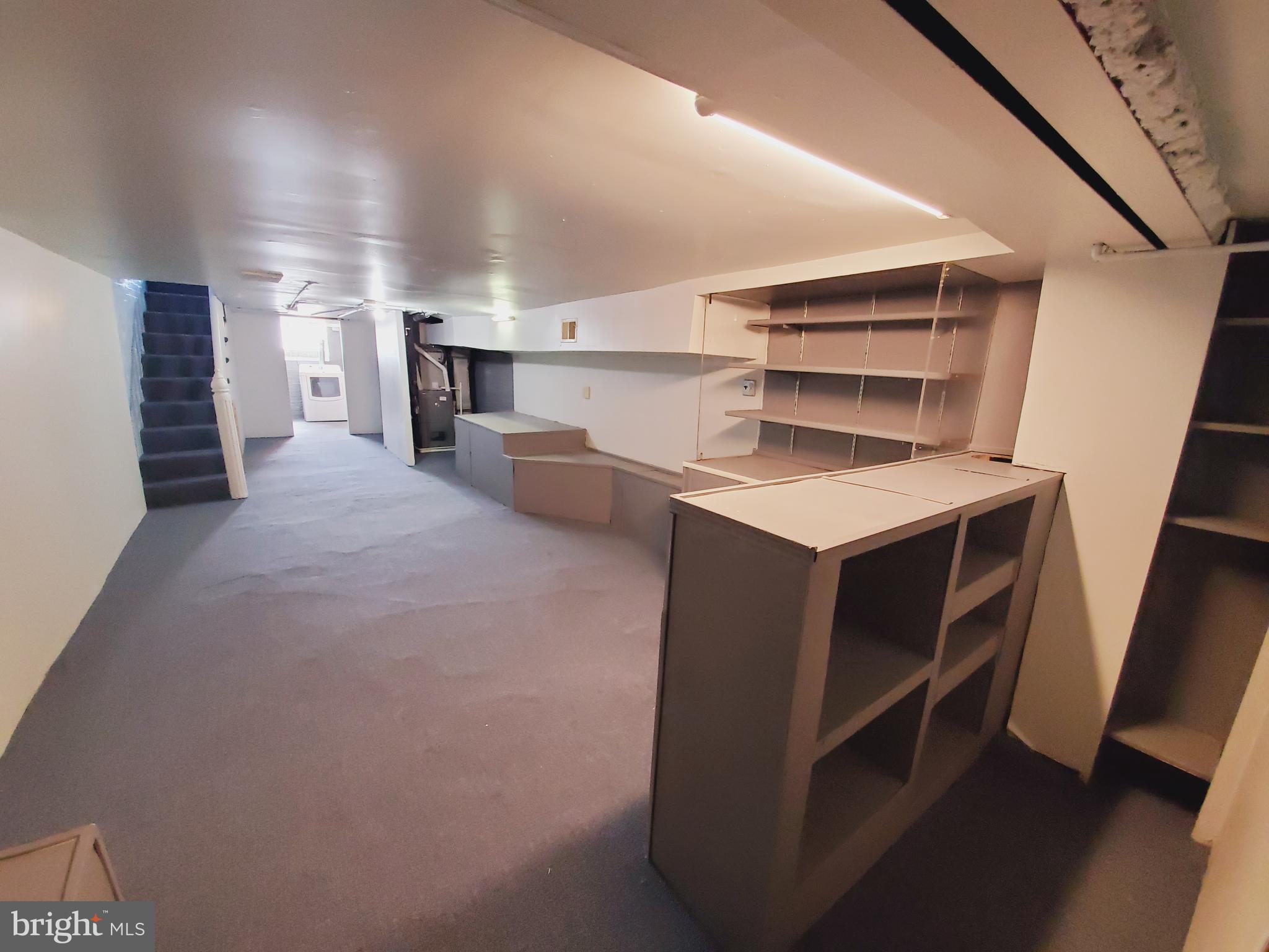 ELLWOOD PARK - Residential