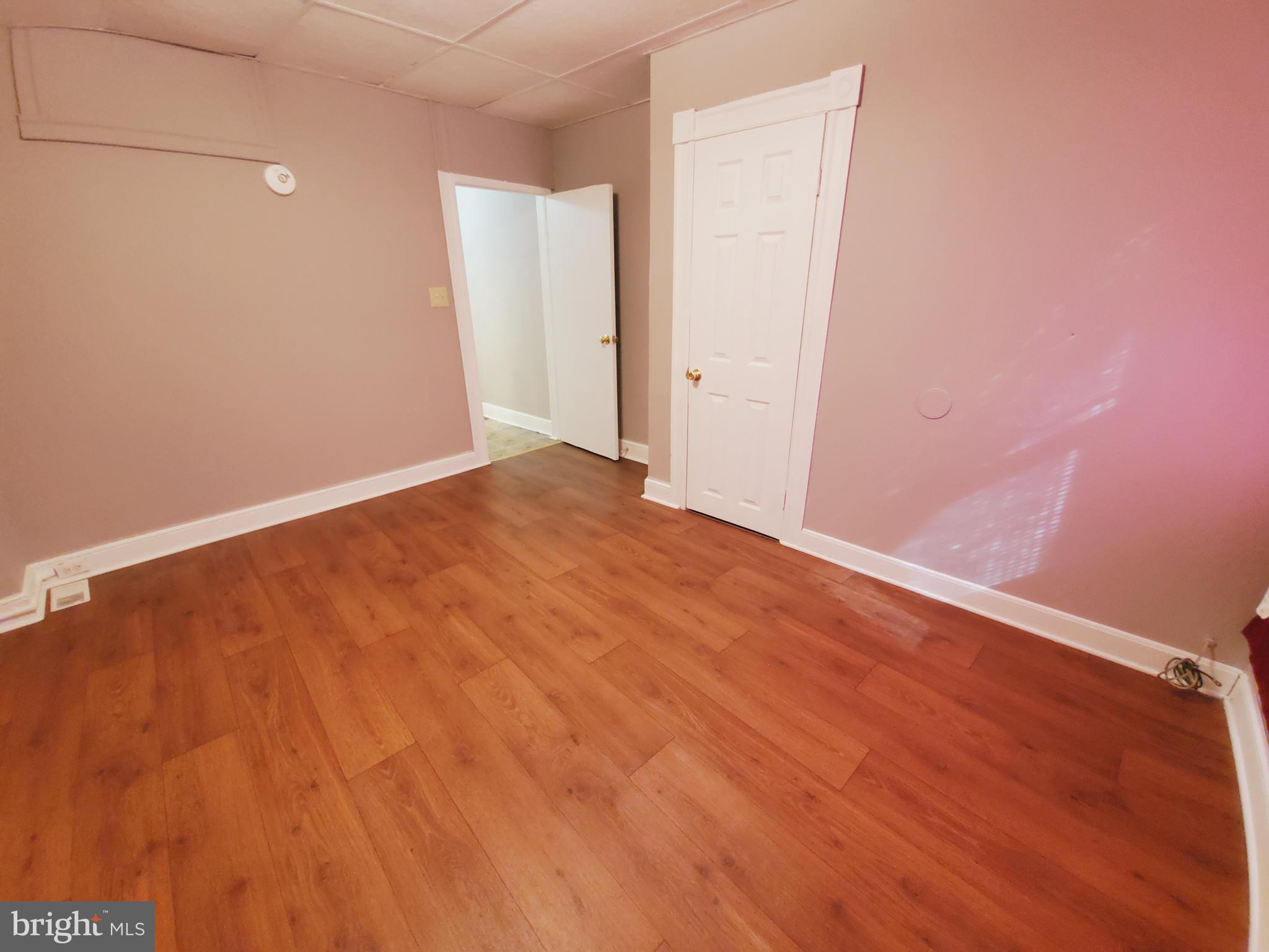 ELLWOOD PARK - Residential