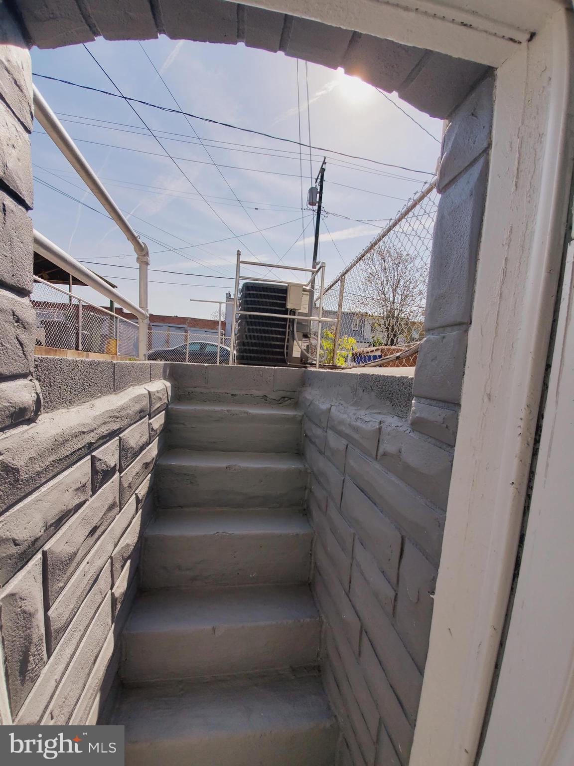 ELLWOOD PARK - Residential