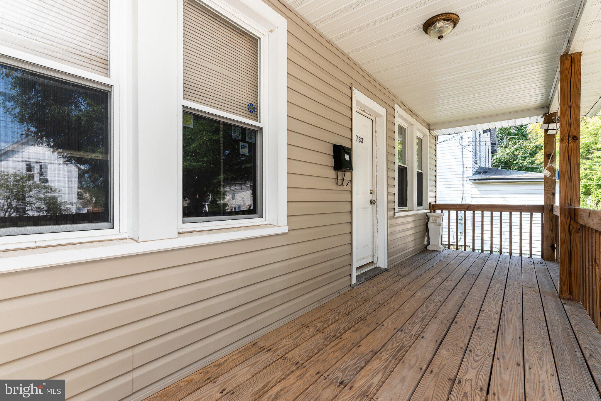 733 E QUINCE STREET - Photo 2