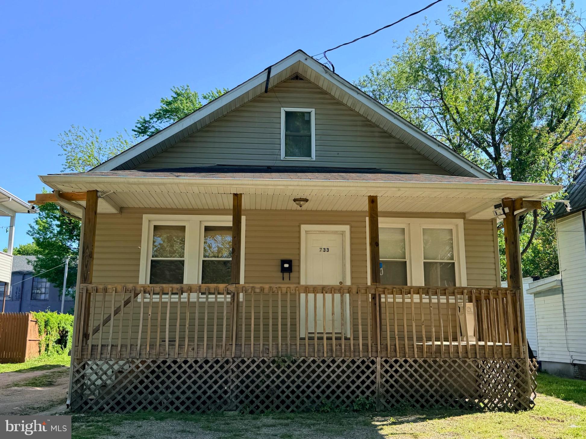 733 E QUINCE STREET - Photo 2