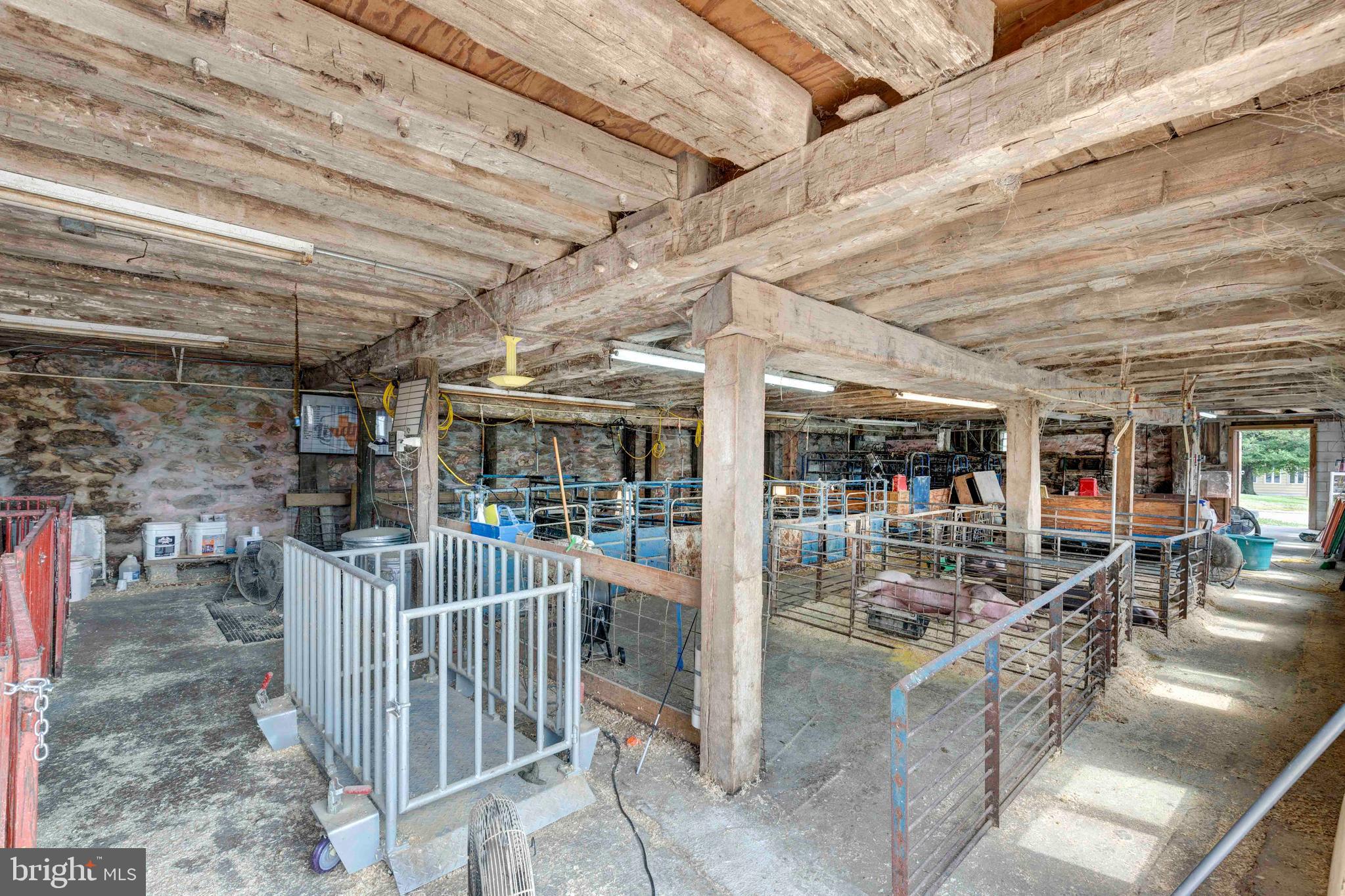 HAMPSTEAD - Residential