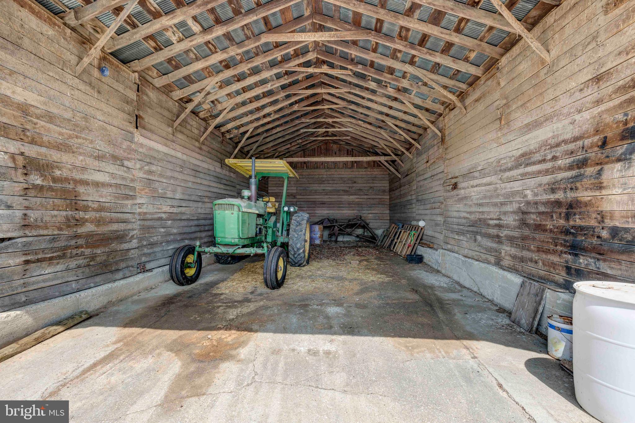 HAMPSTEAD - Residential