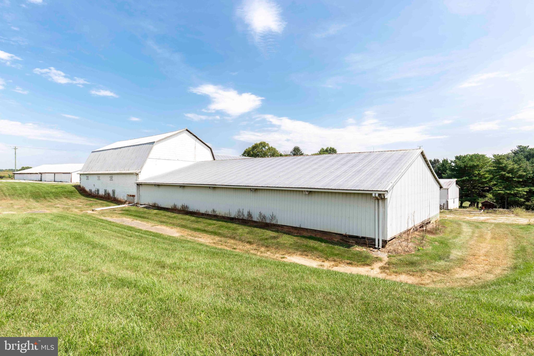 HAMPSTEAD - Residential