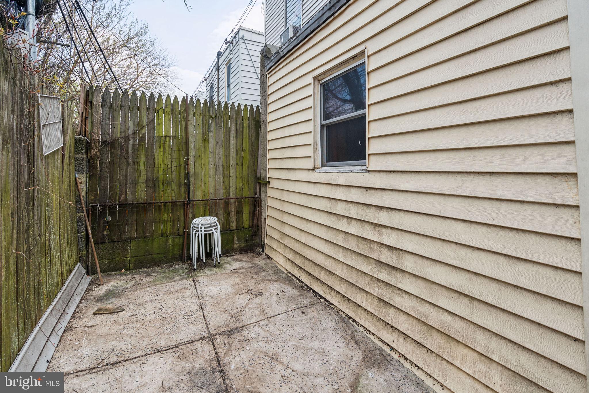 PORT RICHMOND - Residential