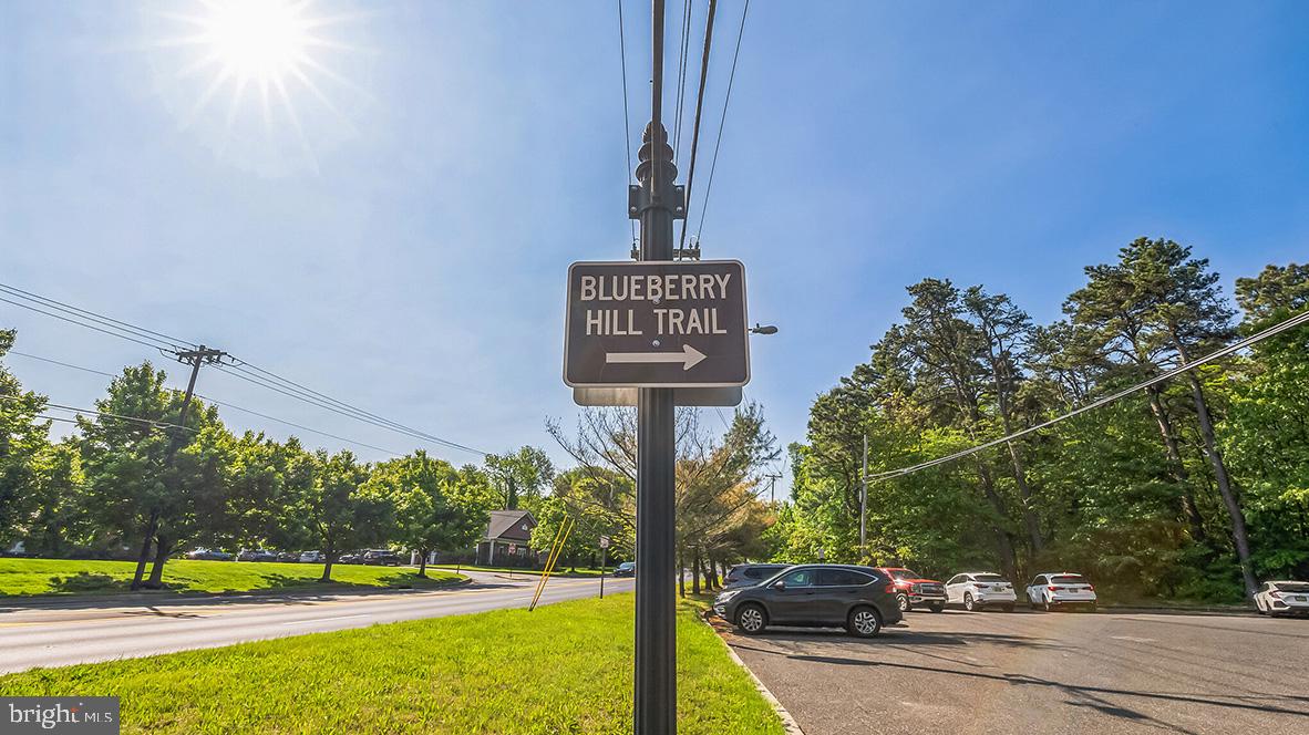 25 CLEMENTON ROAD E
