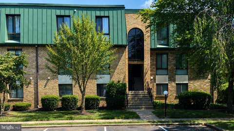 Condo For Sale - 1004 Brinker Drive #201<br/> HAGERSTOWN, MD 21740