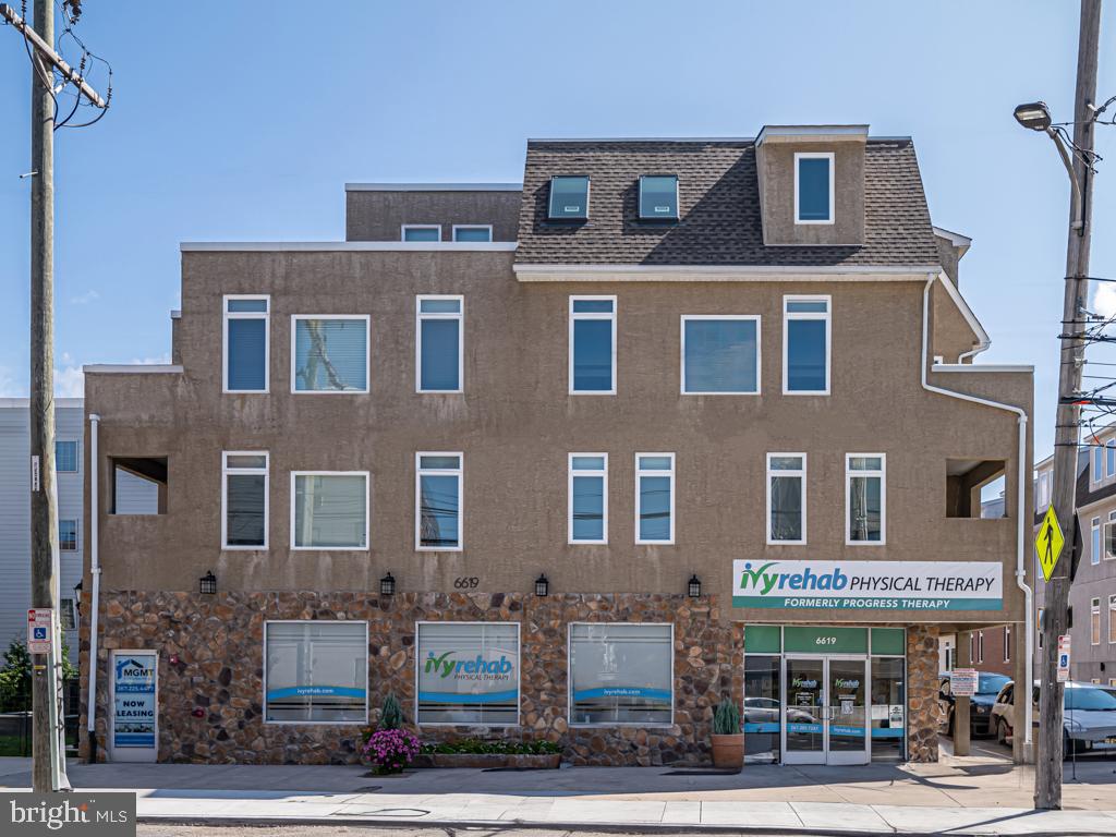 ROXBOROUGH - Residential Lease