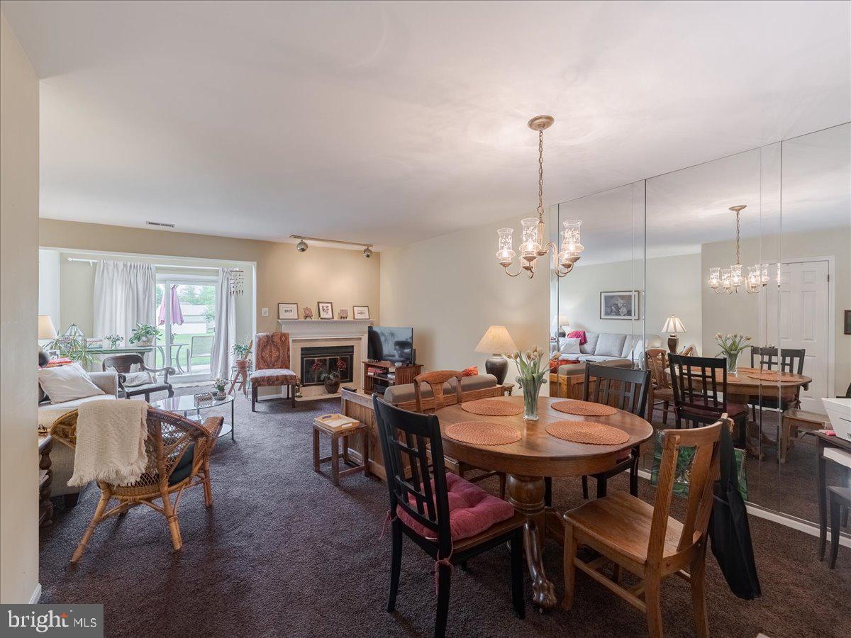 LIBERTY SQUARE - Residential