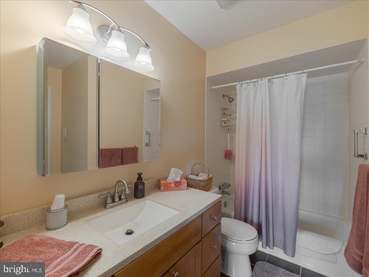 LIBERTY SQUARE - Residential