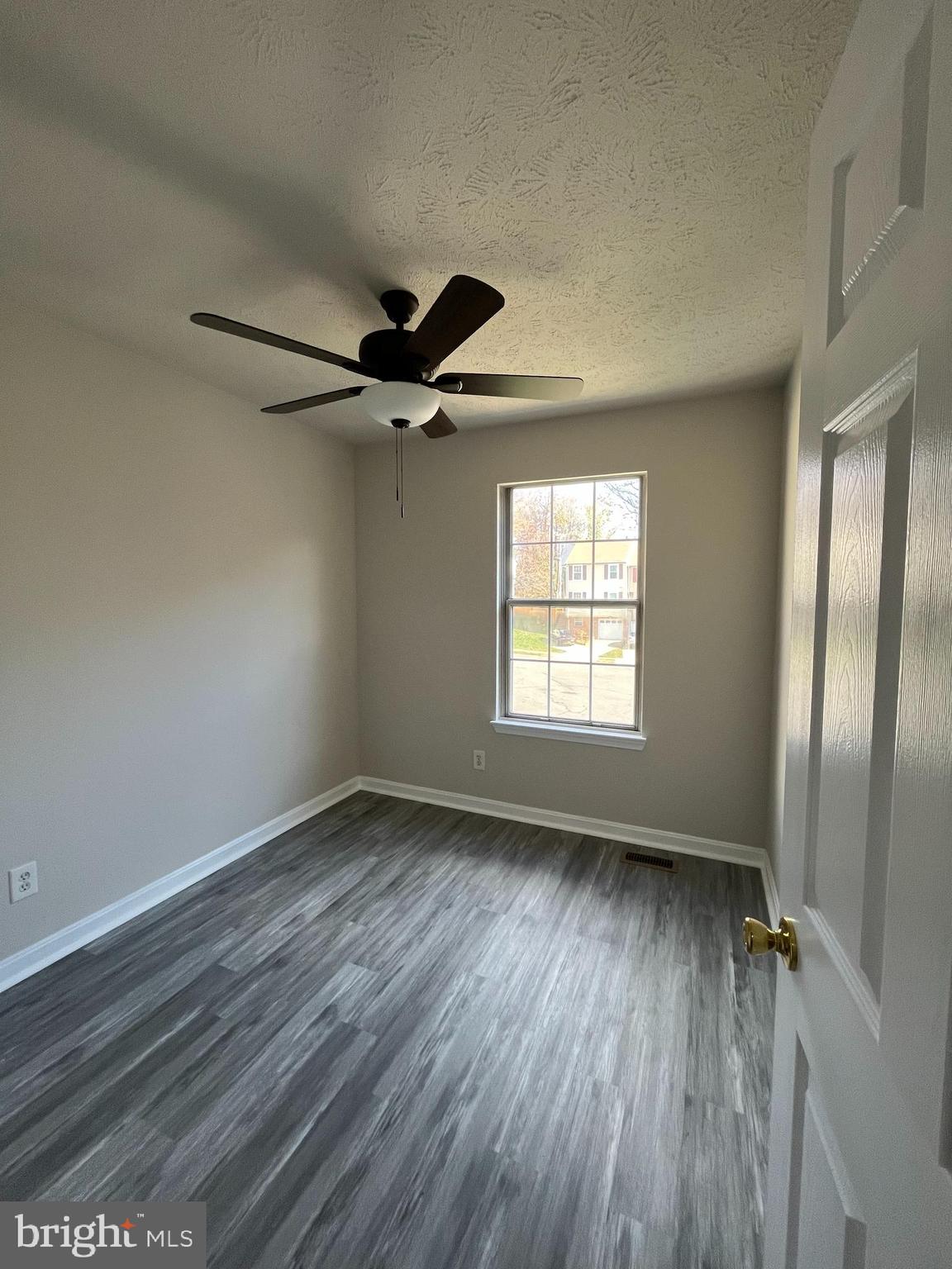 CABIN CREEKWOOD - Residential Lease