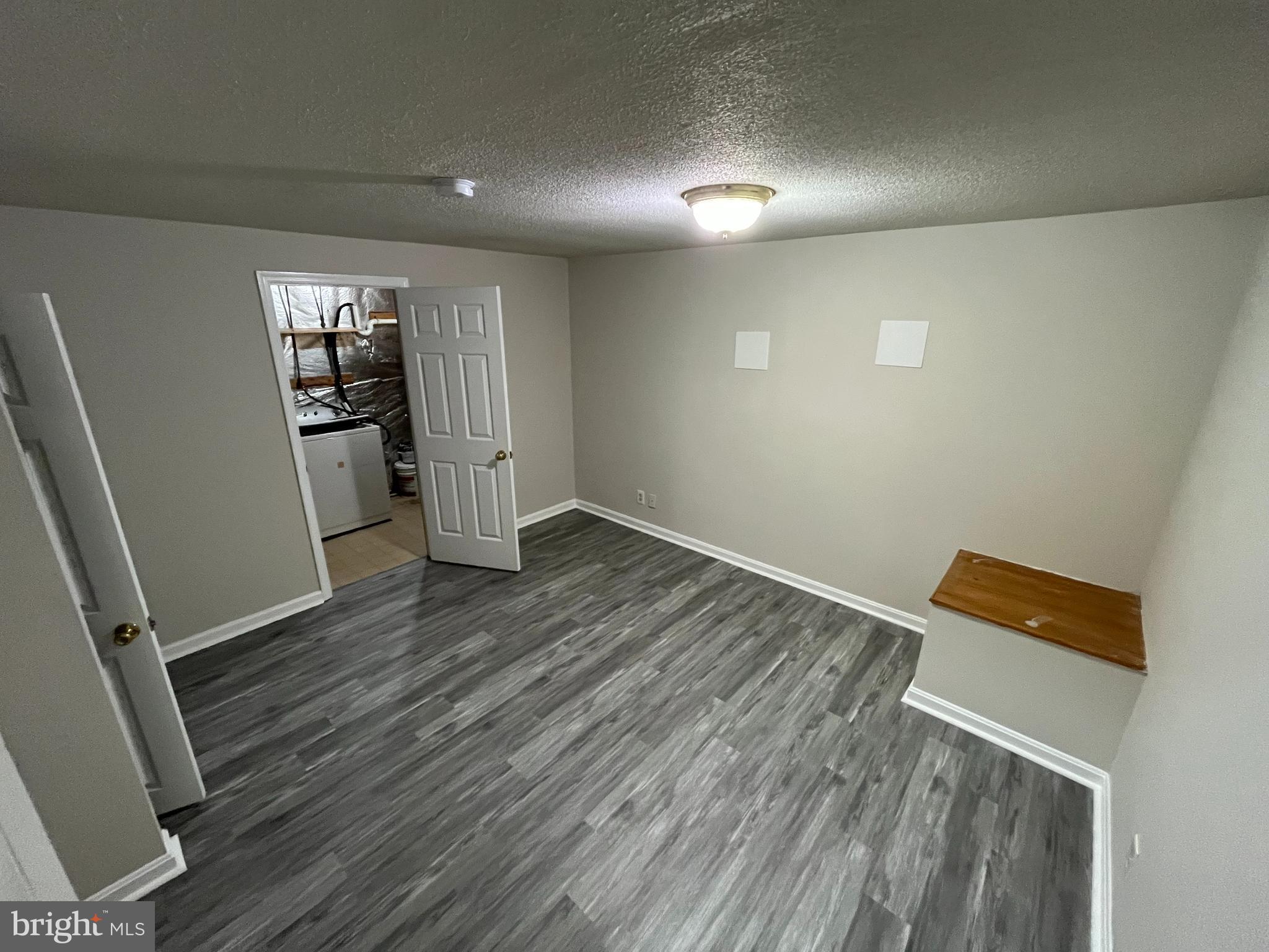 CABIN CREEKWOOD - Residential Lease