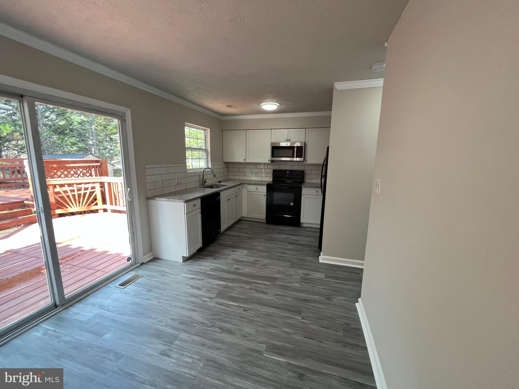 CABIN CREEKWOOD - Residential Lease