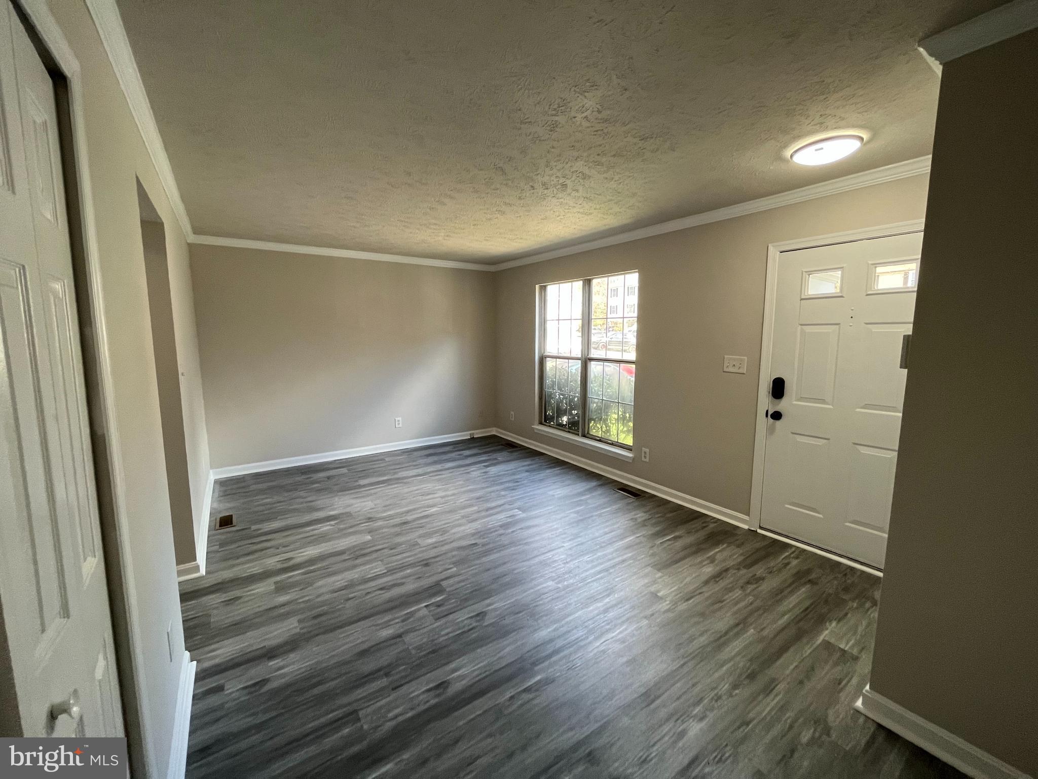 CABIN CREEKWOOD - Residential Lease