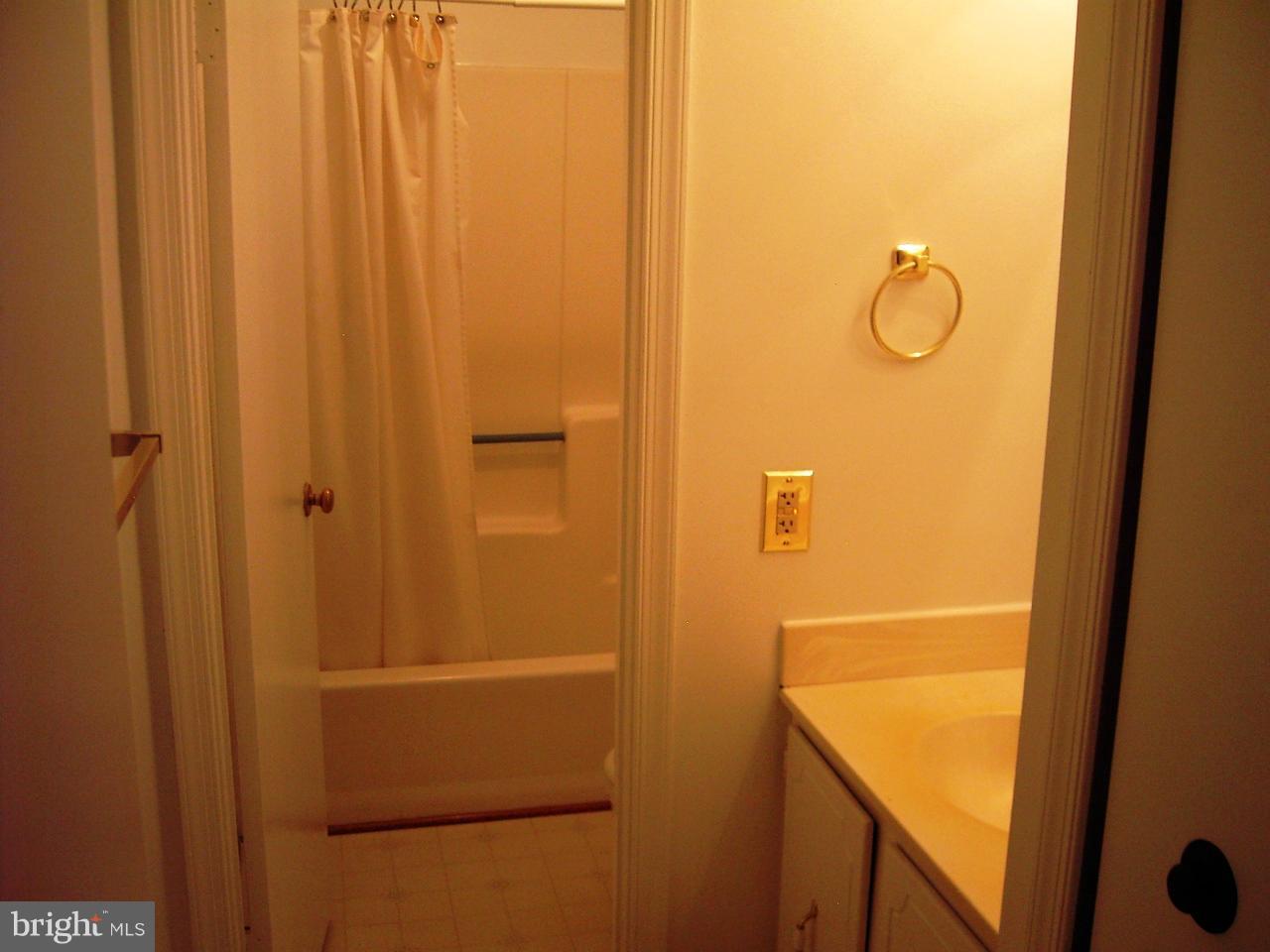 ST CHARLES SUB - LANCASTER - Residential Lease