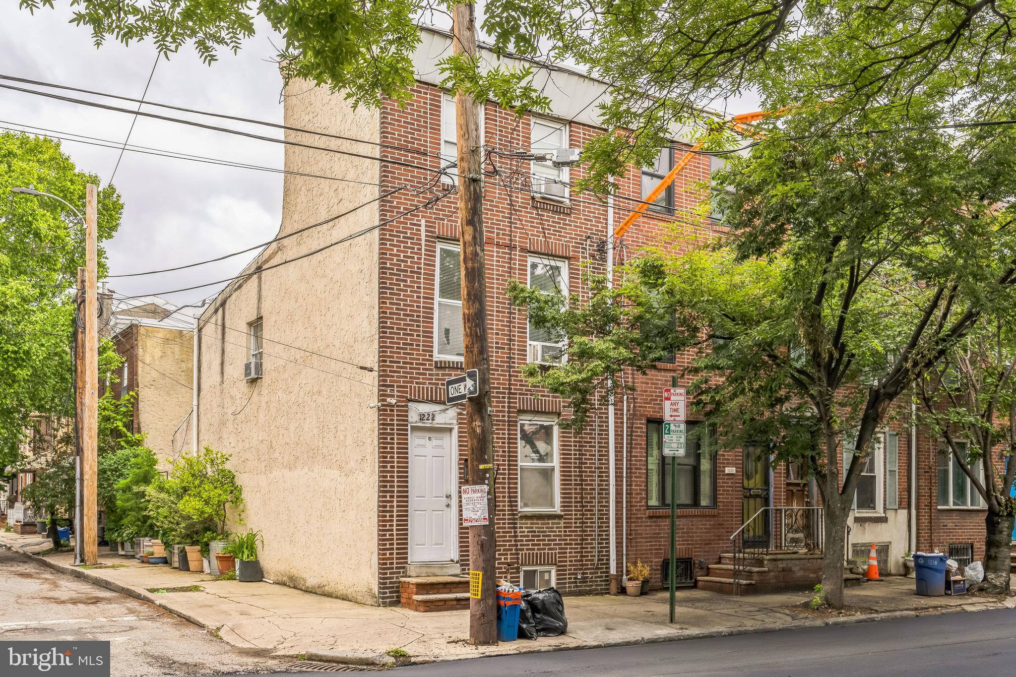 This charming 3-story end-unit townhouse in South Philadelphia offers great potential with 3 bedrooms, 1 bathroom, and the added benefit of extra natural light from its corner location. The property features the classic character and solid bones typical of Philadelphia rowhomes, with multiple levels providing excellent separation between living and sleeping spaces. While the home does require some updating and TLC throughout, it presents an excellent opportunity for buyers looking to customize and add value through renovation. The desirable South Philly location provides easy access to local amenities, dining, and transportation, making this an ideal investment for those ready to bring this property back to its full potential.