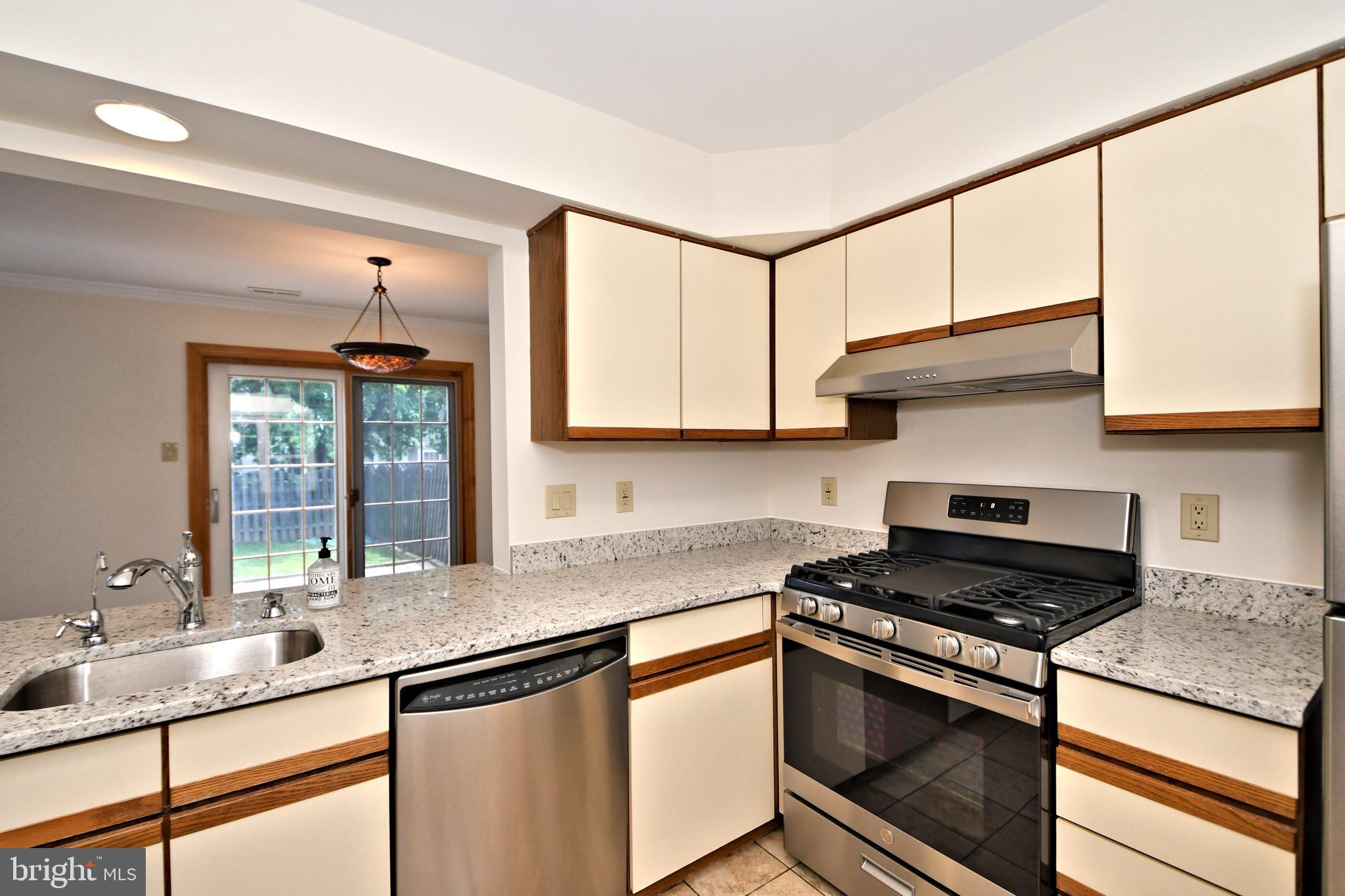 NEWTOWN GRANT - Residential Lease