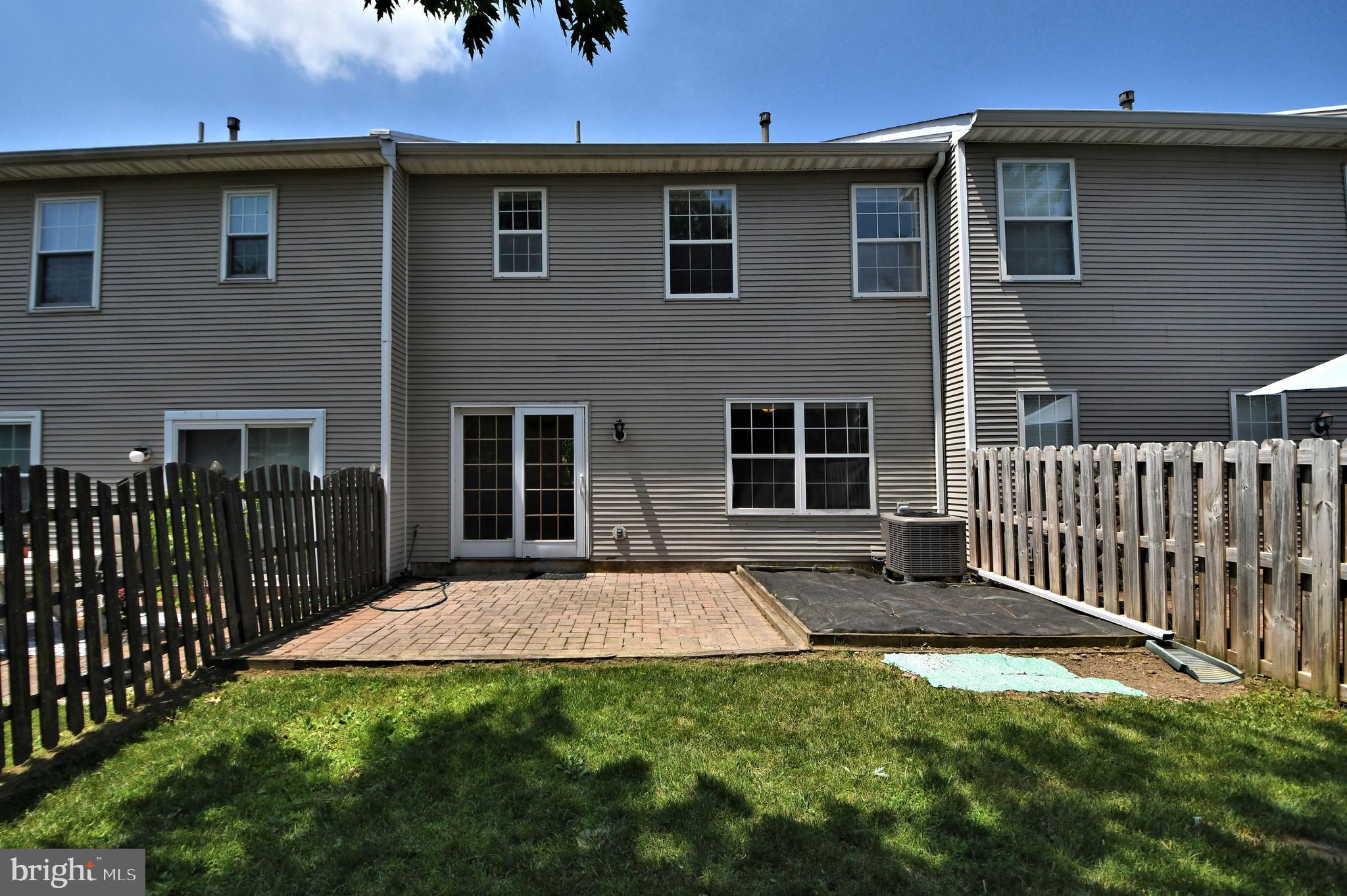 NEWTOWN GRANT - Residential Lease