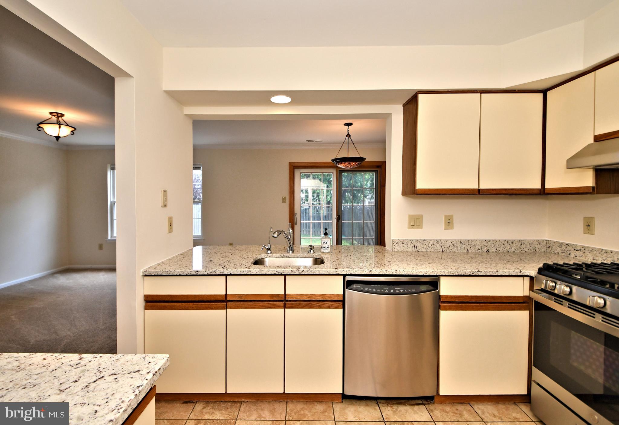 NEWTOWN GRANT - Residential Lease