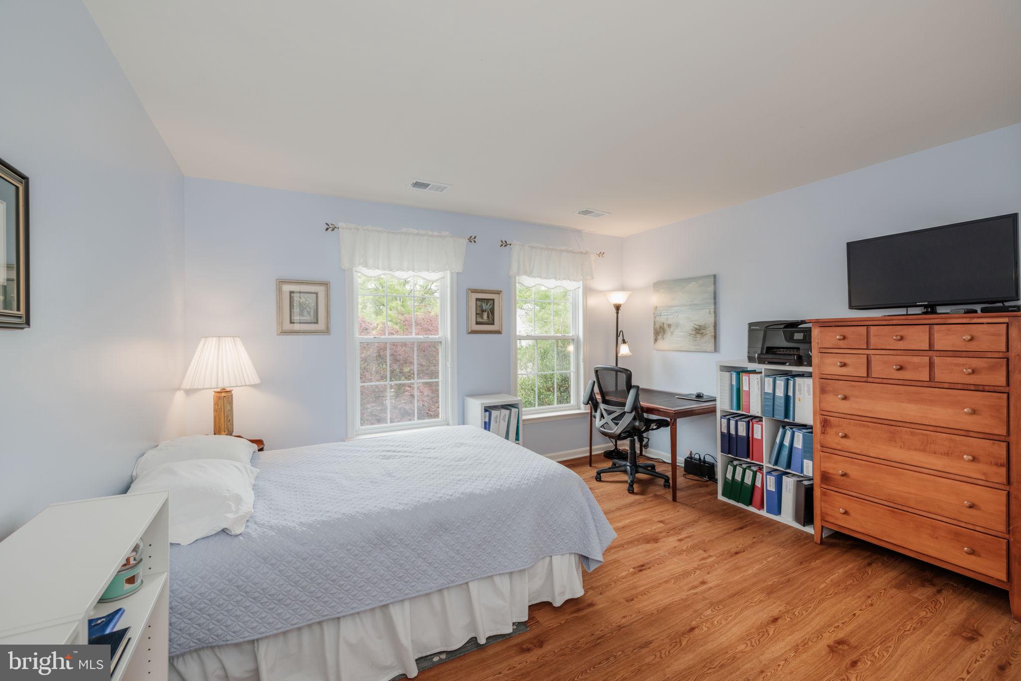 LAUREL HILL - Residential