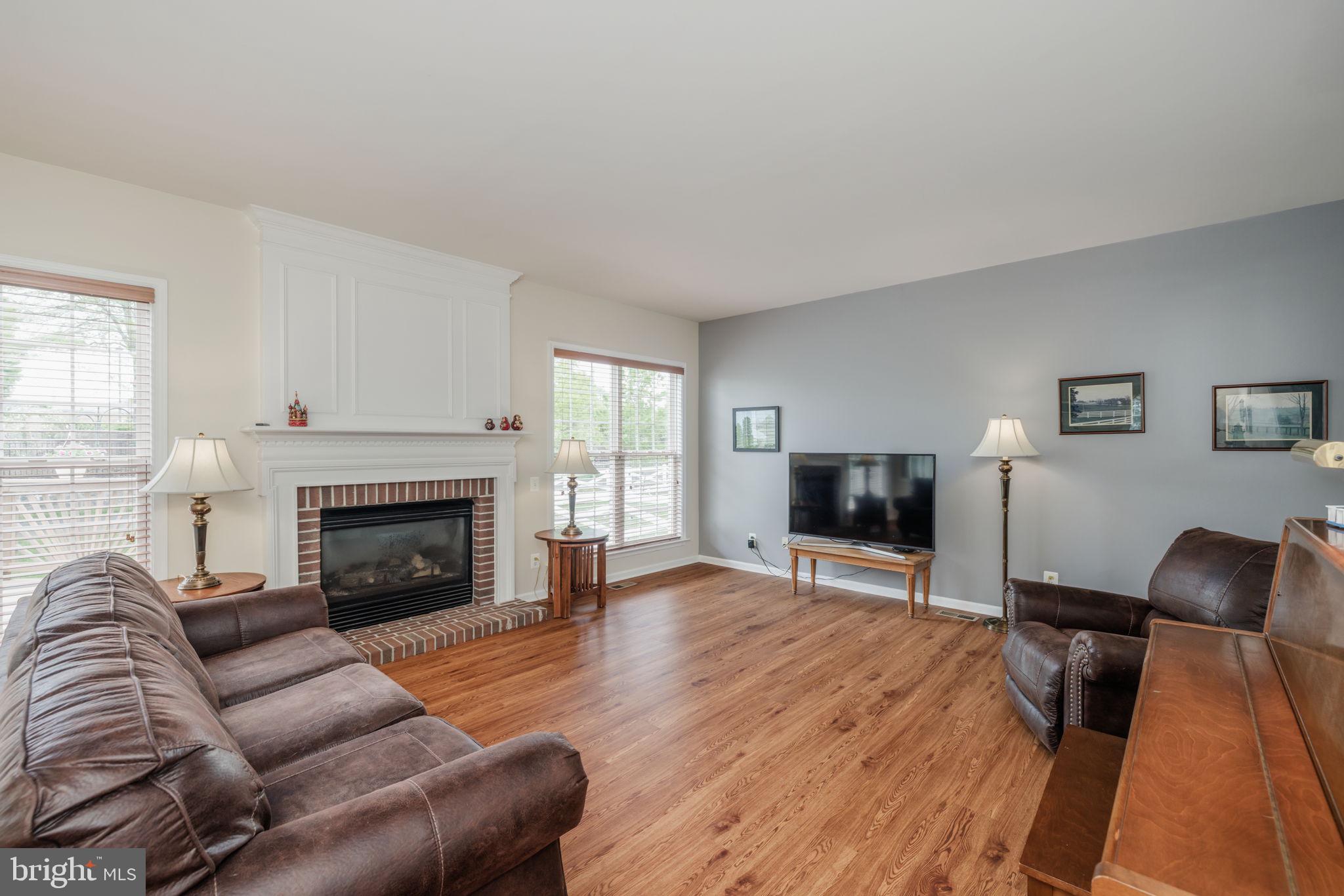 LAUREL HILL - Residential