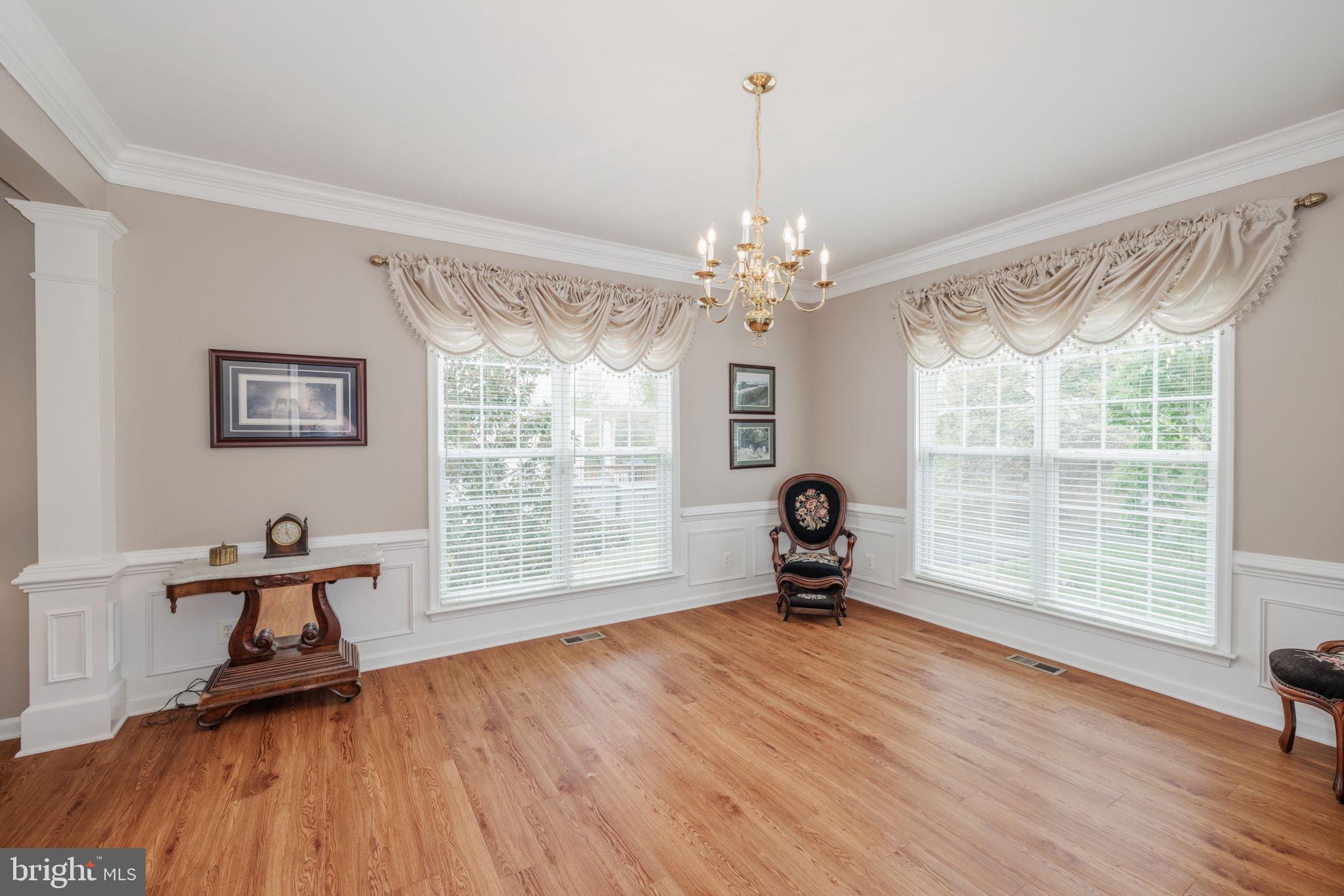 LAUREL HILL - Residential