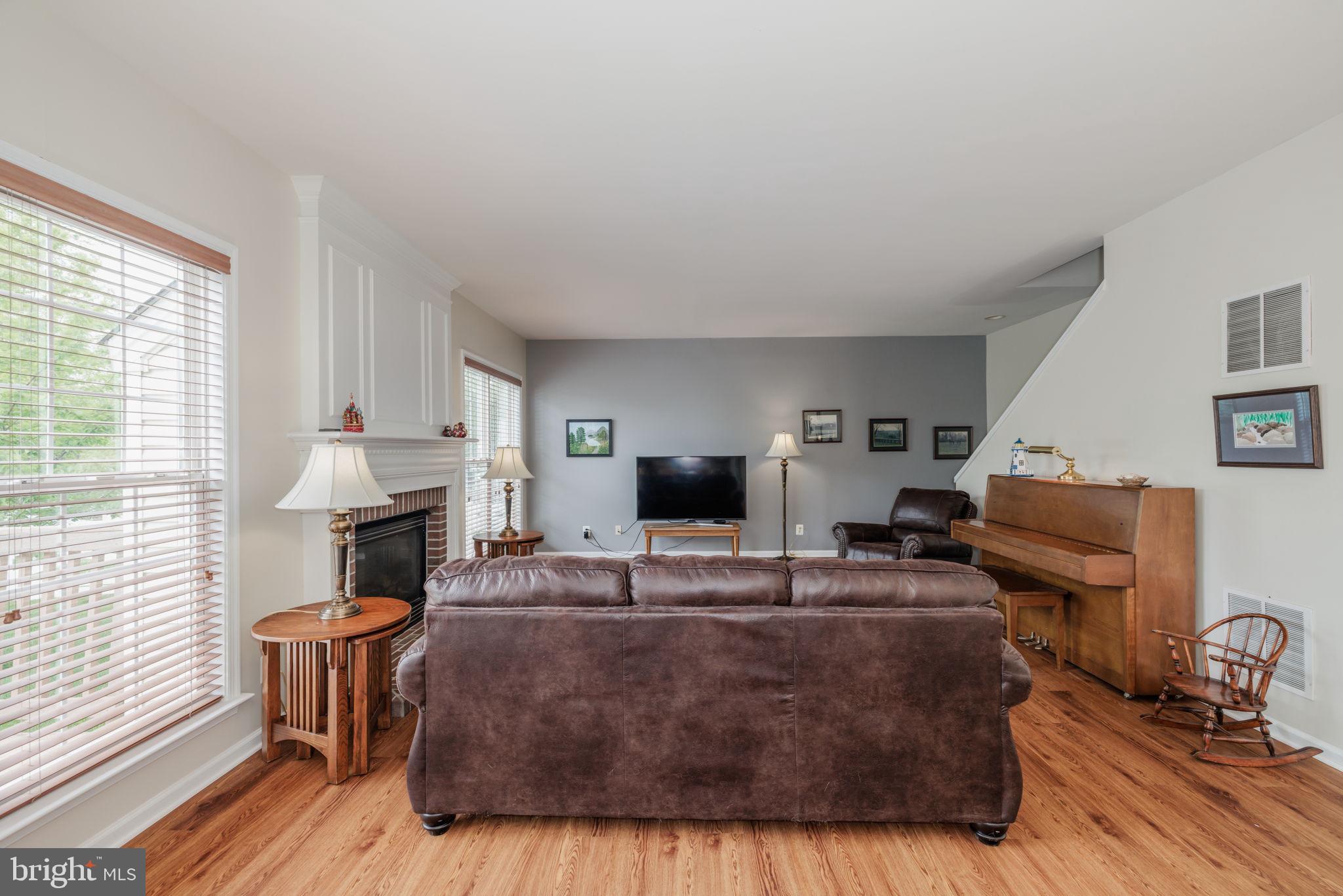 LAUREL HILL - Residential