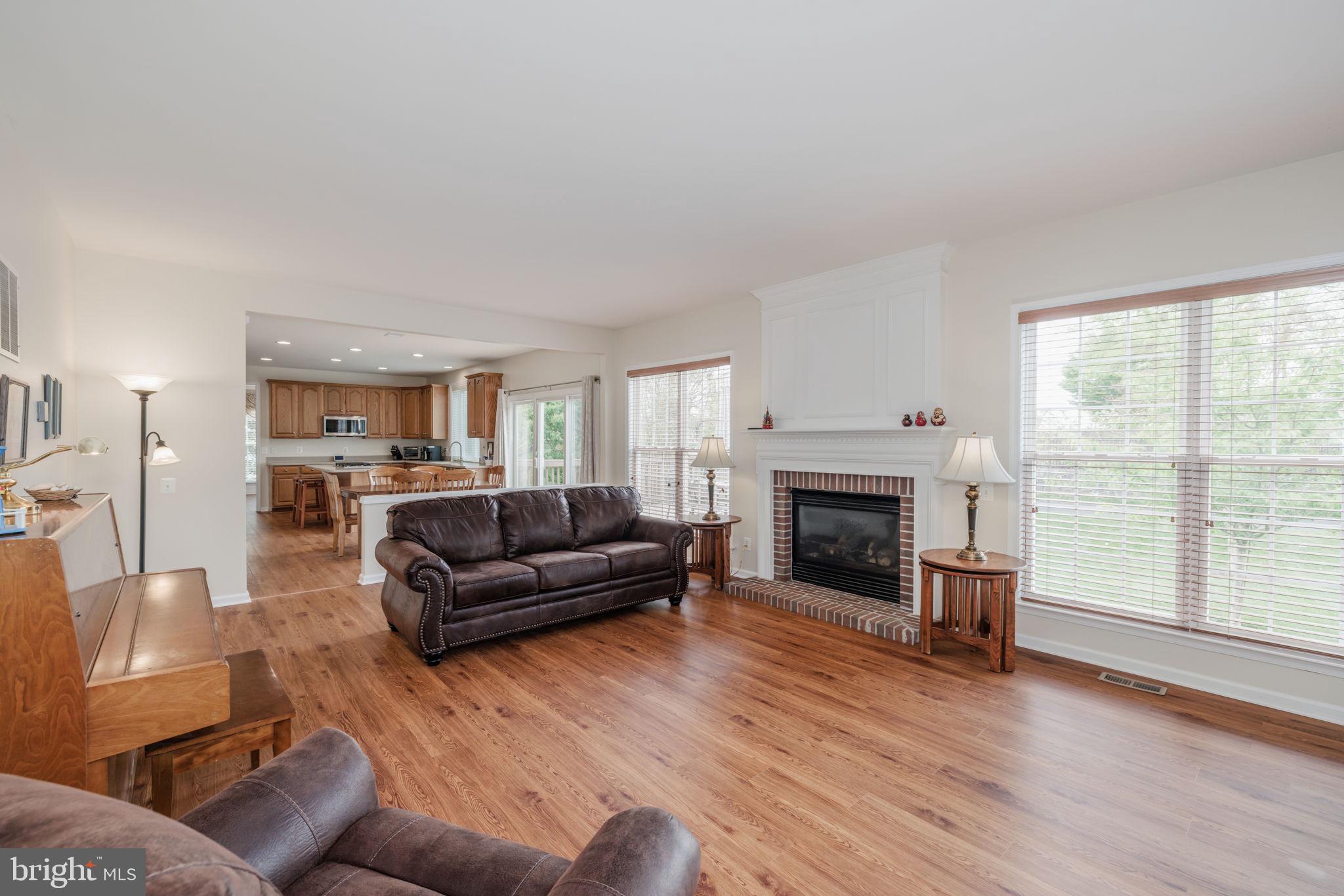 LAUREL HILL - Residential